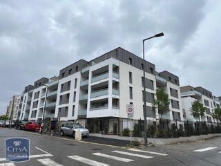  Parking / Garage � louer 