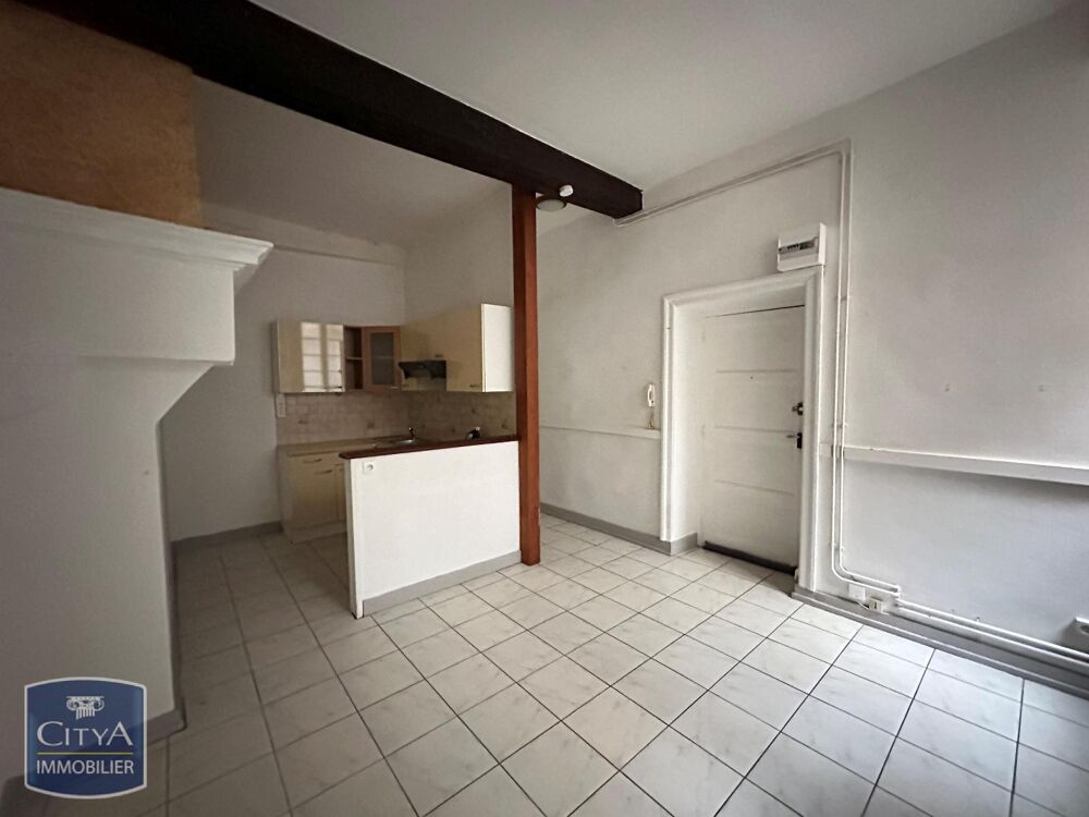 Centre Ville - À LOUER : Découvrez cet appartement T2 id....