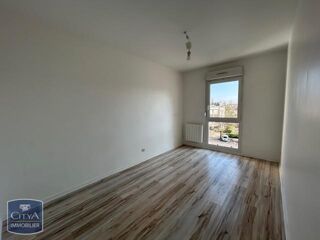  Appartement à louer 3 pièces 68 m²