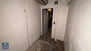  Parking / Garage à louer 