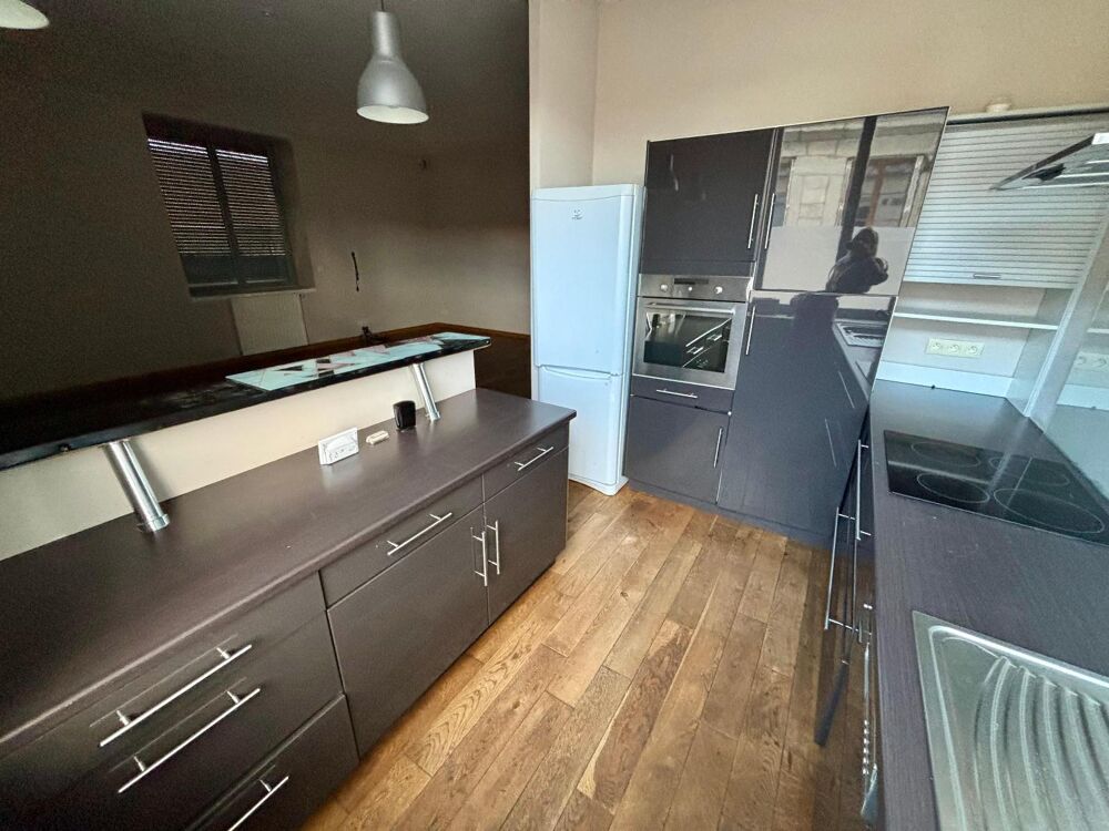 Centre ville-19, rue de la Paix-ST ETIENNE-F3 au 3ème ét....