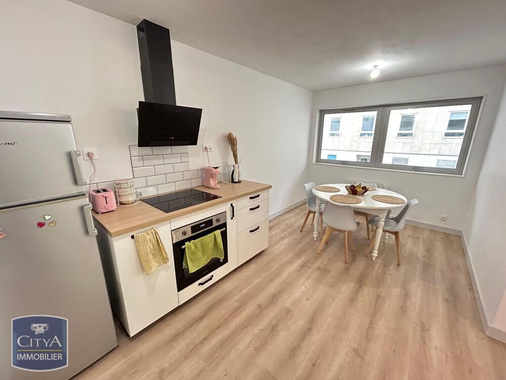 À LOUER : Appartement rénové T3 situé au coeur de la vill....