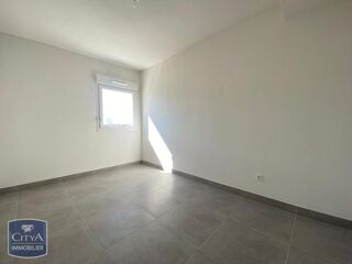  Appartement à louer 3 pièces 60 m²