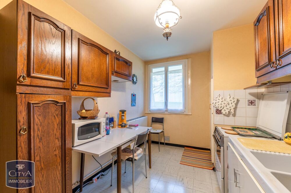 location Appartement - 4 pièce(s) - 78 m² Bourges (18000)
