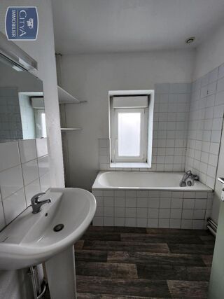  Appartement à louer 3 pièces 49 m²