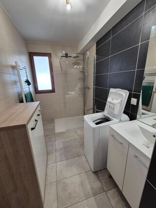  Appartement à louer 3 pièces 54 m²