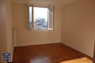  Appartement à louer 3 pièces 101 m²