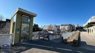  Parking / Garage à louer 