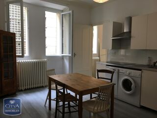 Appartement à louer 2 pièces 32 m²