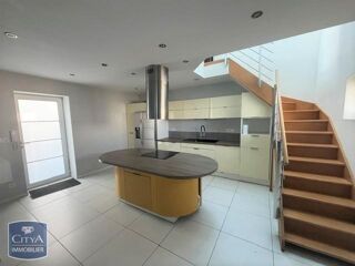  Appartement à louer 5 pièces 108 m²