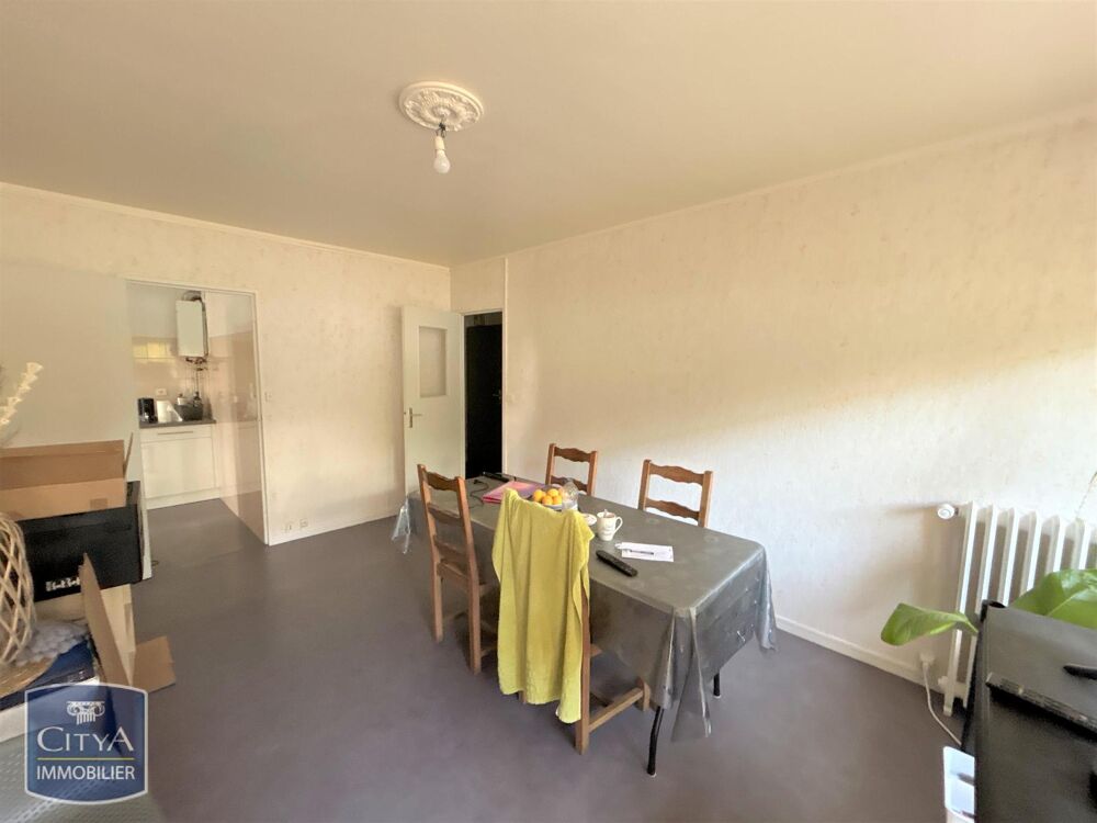 À LOUER - T4 DE 75 M² AVEC BALCON, CAVE ET PARKING - CAS....