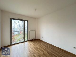  Appartement à louer 4 pièces 102 m²
