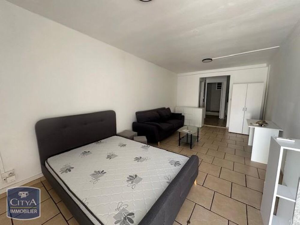 A LOUER Maison T1 meublée de 33m² + cours bétonnée d'env....