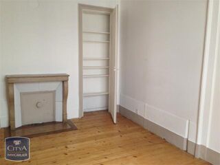  Appartement à louer 3 pièces 55 m²