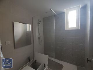  Appartement à louer 4 pièces 74 m²