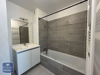  Appartement à louer 3 pièces 56 m²