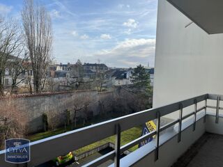  Appartement à louer 1 pièce 32 m²