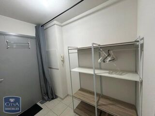 Appartement à louer 1 pièce 28 m²