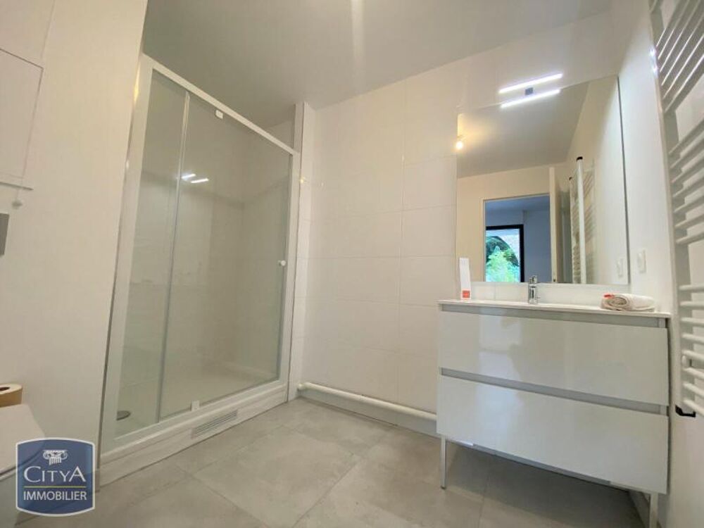 location Appartement - 2 pièce(s) - 45 m² Issy-les-Moulineaux (92130)