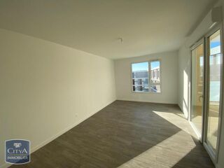  Appartement à louer 3 pièces 82 m²