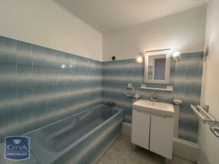  Appartement à louer 4 pièces 90 m²