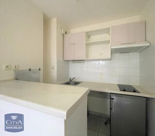  Appartement à louer 2 pièces 34 m²