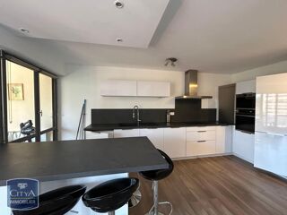  Appartement à louer 3 pièces 78 m²