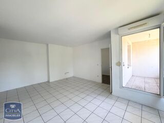  Appartement à louer 2 pièces 55 m²
