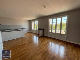  Appartement à louer 4 pièces 76 m²