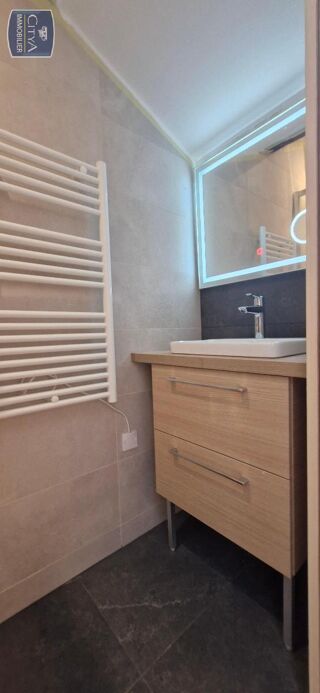  Appartement à louer 5 pièces 85 m² Lyon