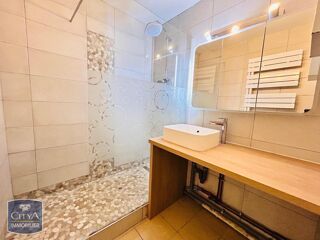  Appartement à louer 4 pièces 79 m²