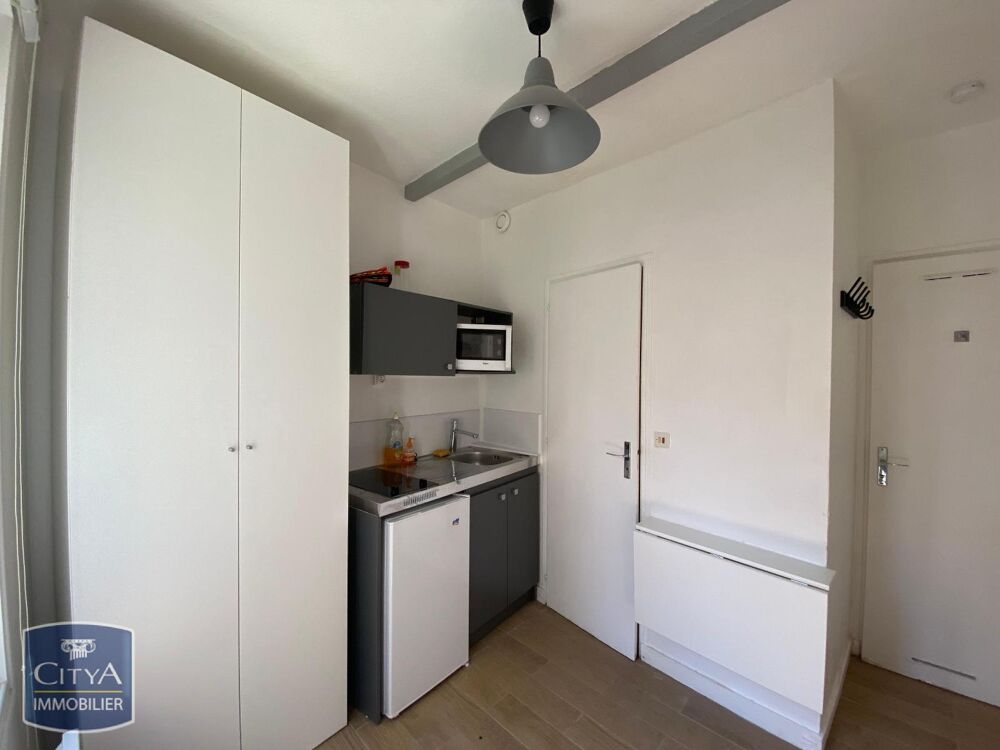 location Appartement - 1 pièce(s) - 9 m² Poitiers (86000)