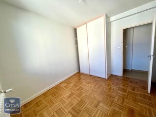  Appartement à louer 4 pièces 70 m²