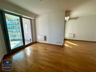  Appartement � louer 2 pi�ces 72 m� Cagnes sur mer