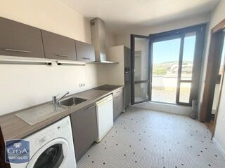  Appartement à louer 4 pièces 94 m²