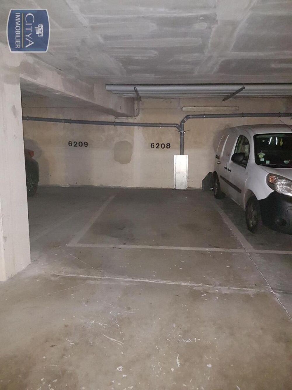 location Parking / Garage - 12 m² Évry (91000)