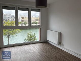  Appartement à louer 2 pièces 37 m²