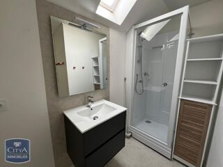  Appartement à louer 2 pièces 32 m²