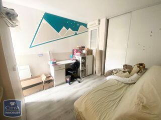  Appartement à louer 4 pièces 74 m²