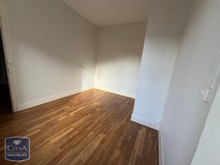  Appartement à louer 2 pièces 65 m²