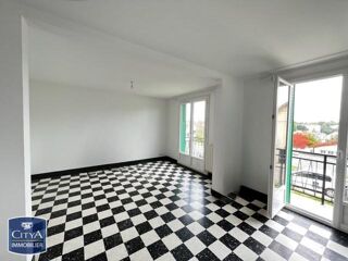 Appartement à louer 4 pièces 90 m²