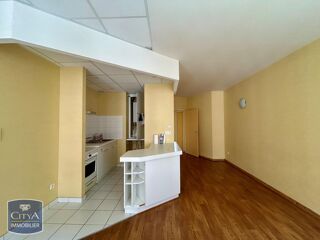  Appartement à louer 4 pièces 74 m²