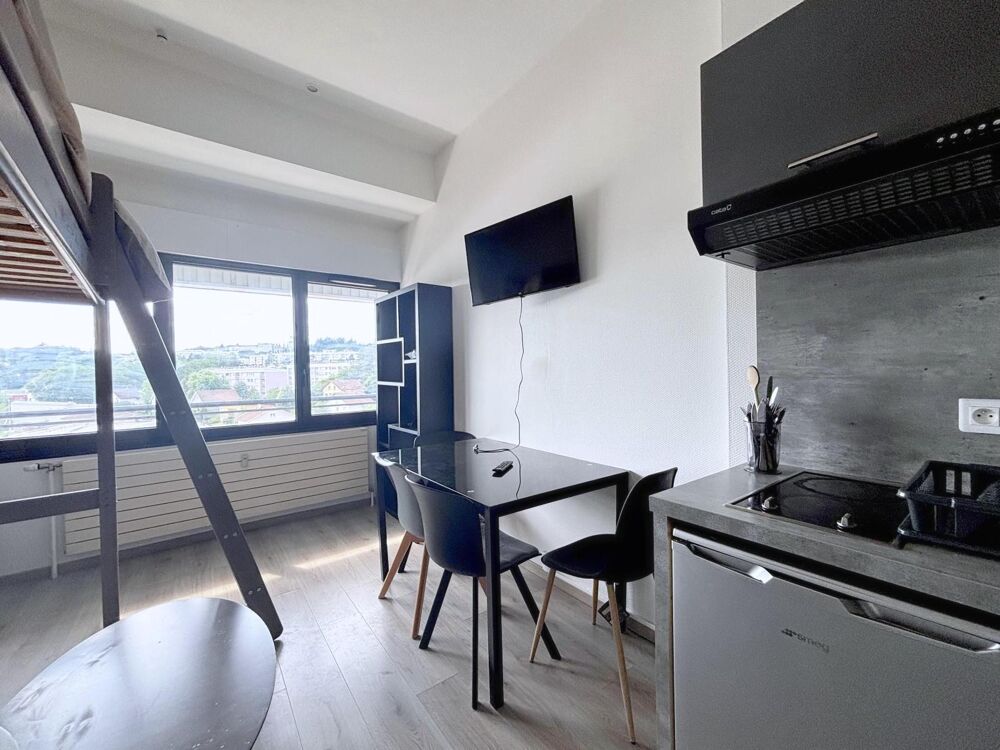 À LOUER : Appartement T1 situé à Montbéliard, dans le dé....