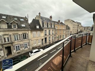  Appartement à louer 4 pièces 80 m²