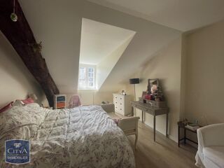  Appartement à louer 5 pièces 120 m²
