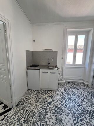  Appartement à louer 2 pièces 56 m²