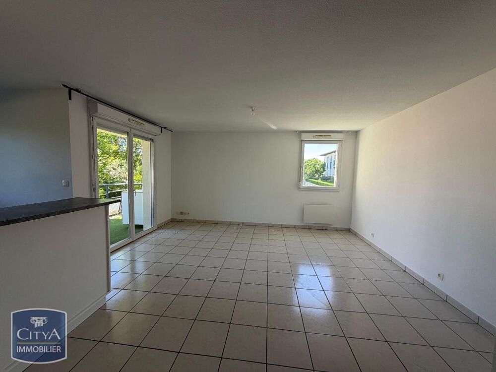 location Appartement - 3 pièce(s) - 55 m² Cusset (03300)