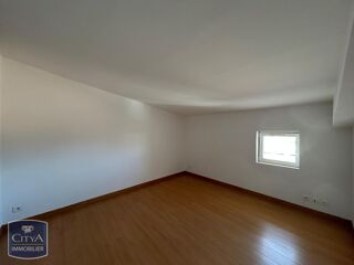  Appartement à louer 3 pièces 79 m²