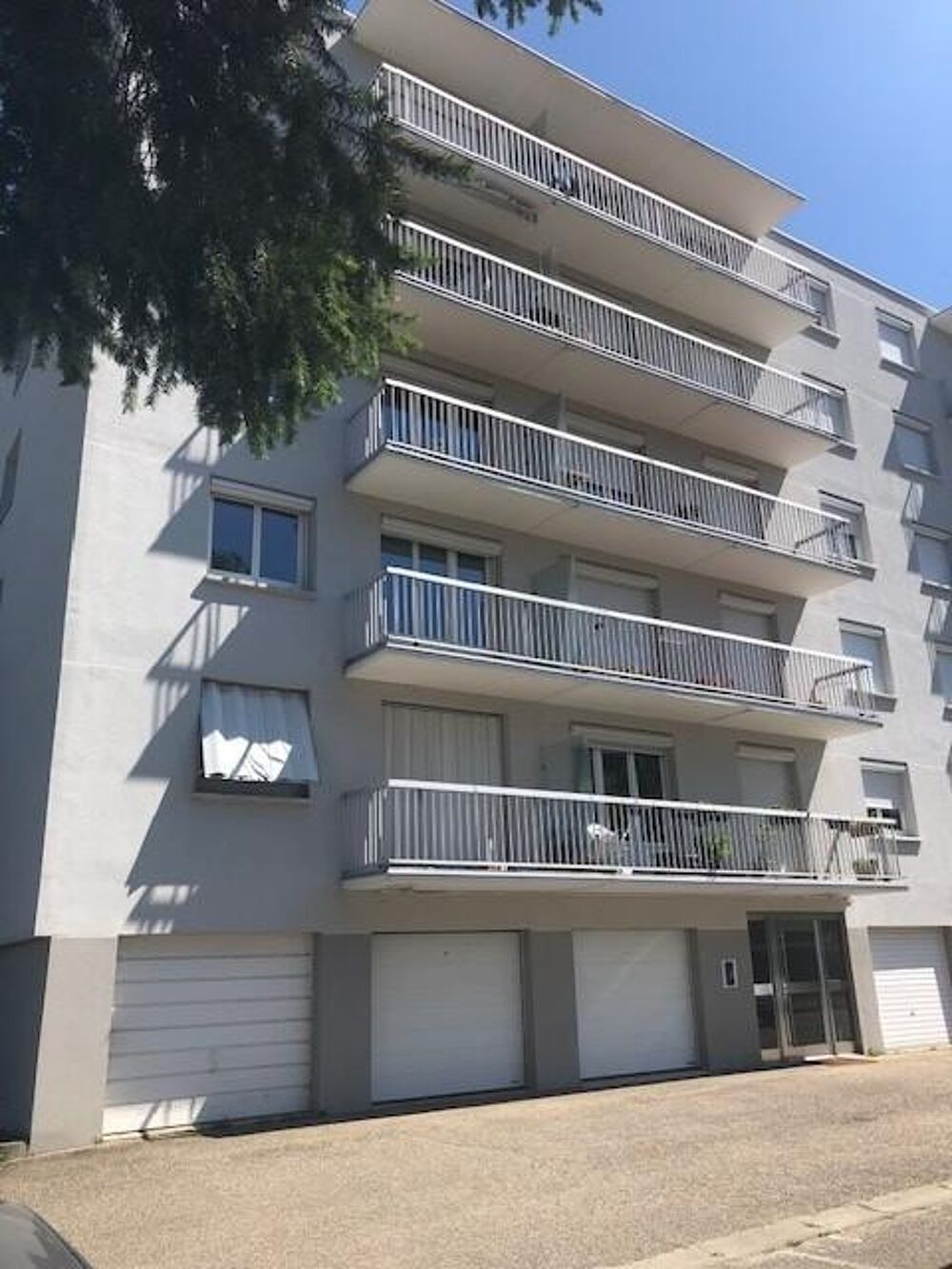 location Appartement - 5 pièce(s) - 95 m² Saint-Étienne (42000)