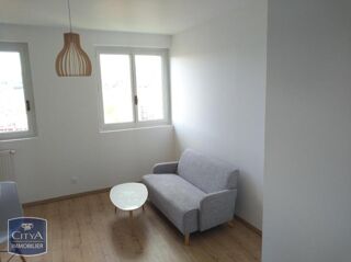  Appartement à louer 3 pièces 56 m²